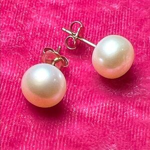 Vintage Button Pearl 14k Solid Yellow Gold Stud Earrings